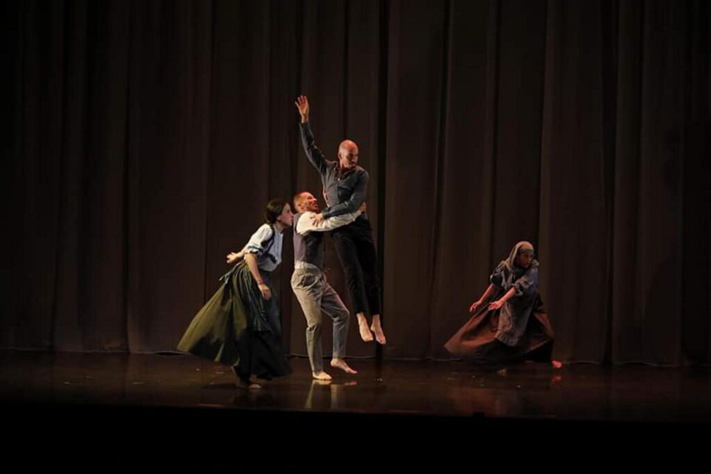 Tercera foto de la danza "La umbría" de 2022