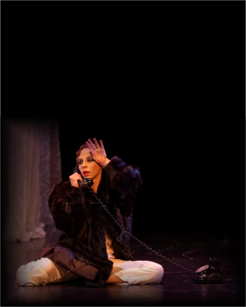 Cuarta foto de la danza "La voz que espera" de 2024