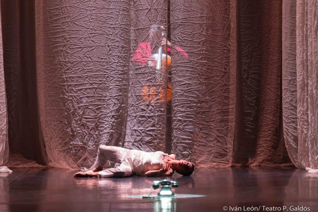 Quinta foto de la danza "La voz que espera" de 2024